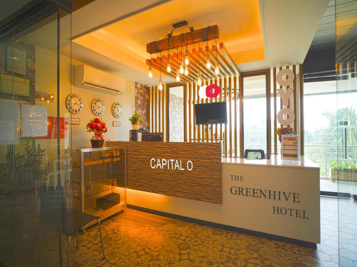 Capital O Oyo 785 The Greenhive Hotel Ibaan Kültér fotó